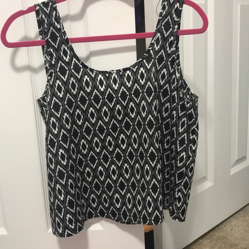 Black and white patterned tank top